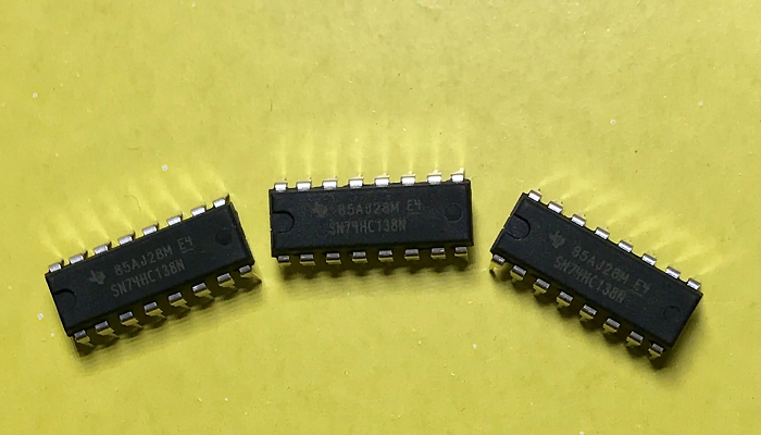 三位数码管I2C驱动芯片是什么？有什么作用？
